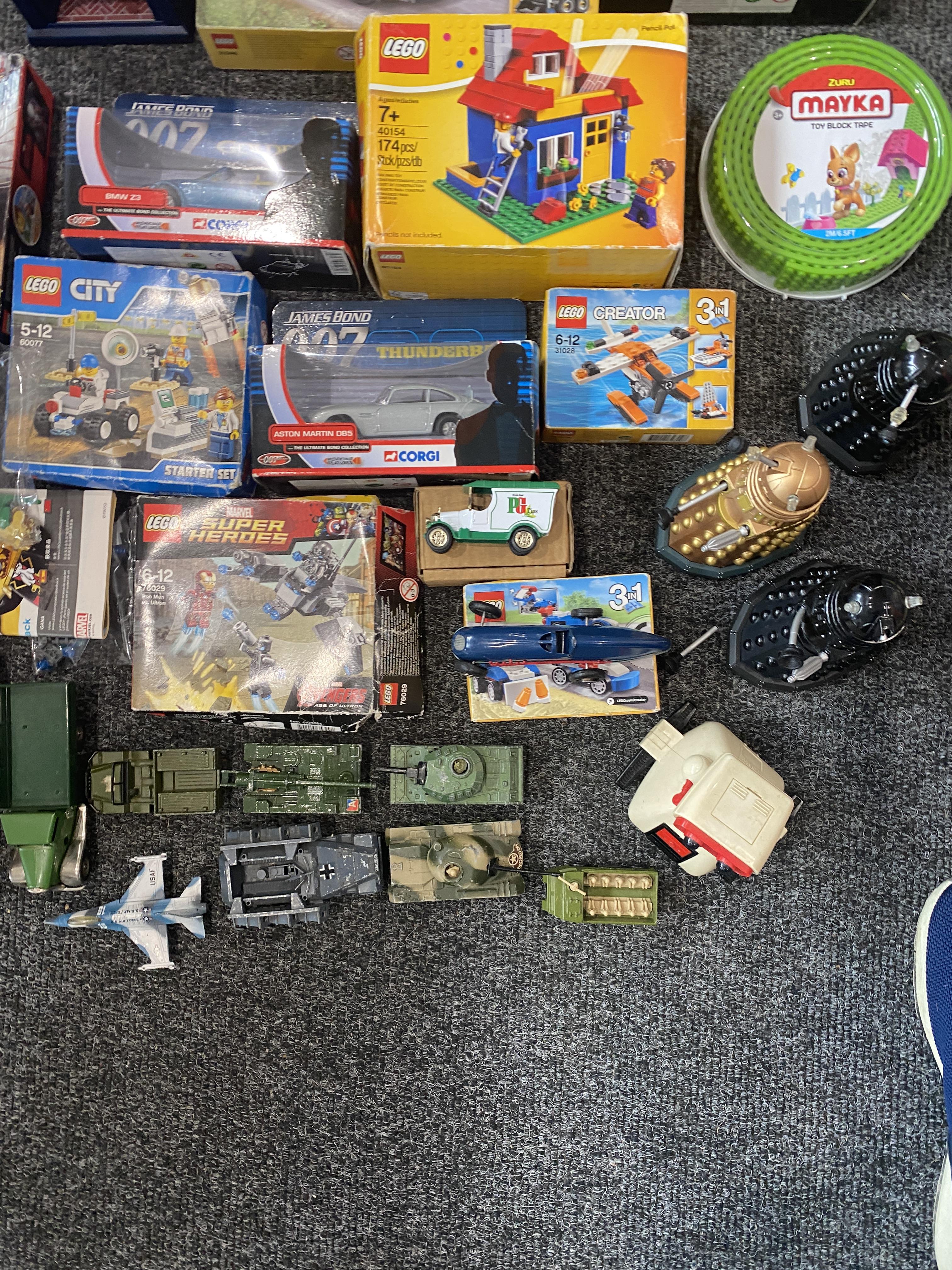 Collection of Vintage Toy Vehicles along with a ca - Image 13 of 28