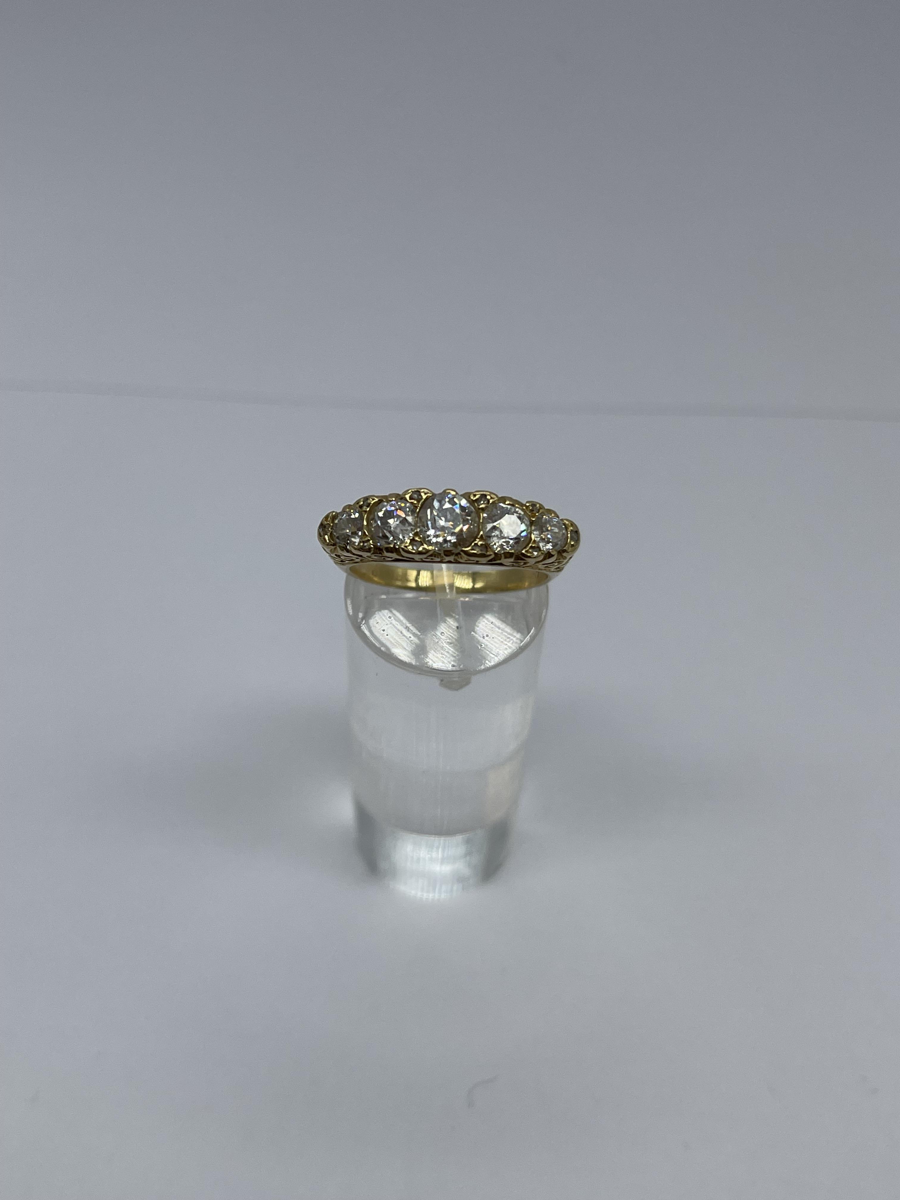 18ct Yellow Gold Five Stone Diamond Ring. - Image 2 of 11