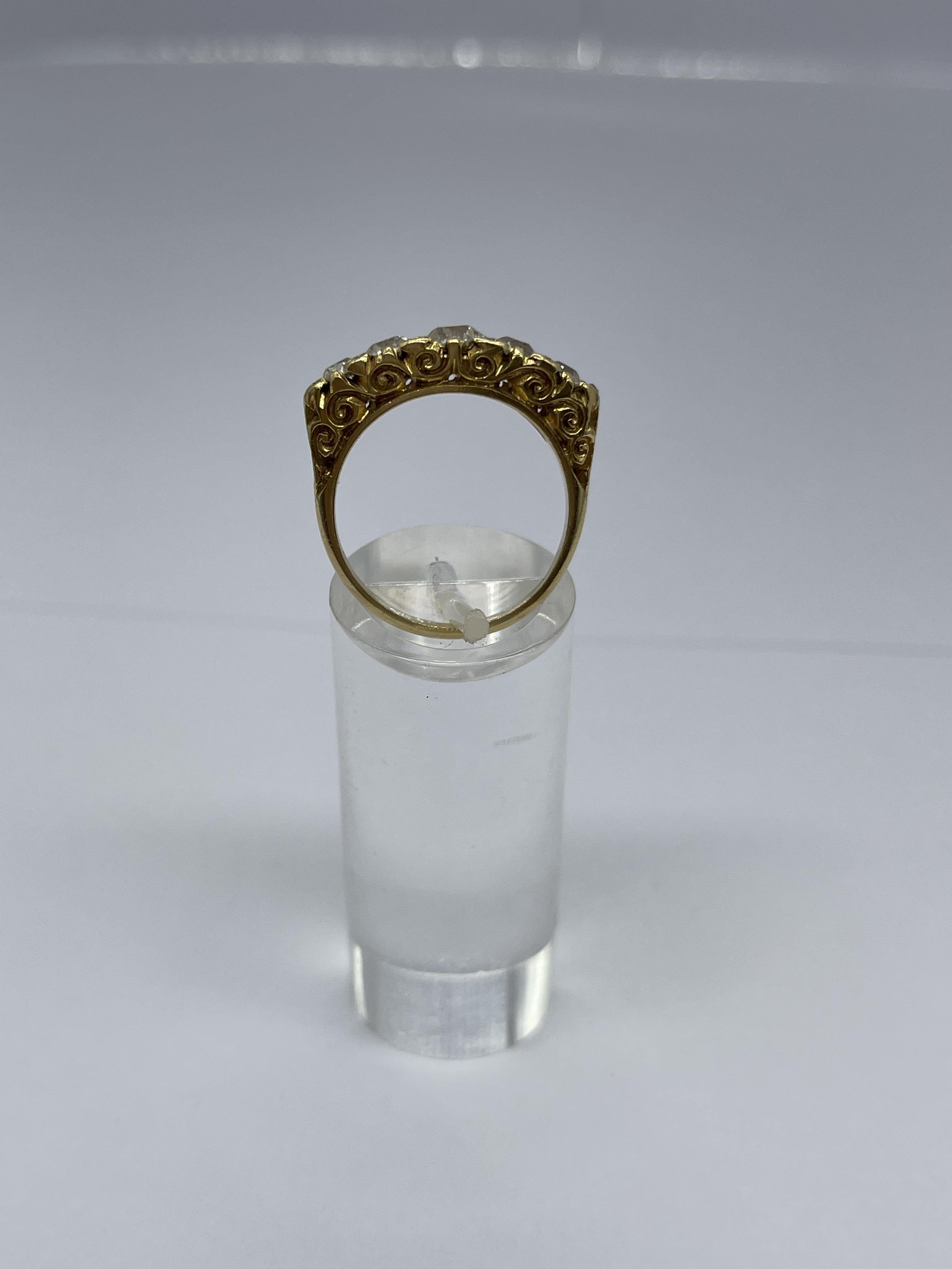 18ct Yellow Gold Five Stone Diamond Ring. - Image 5 of 11