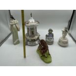 Ceramic Cigarette/Lipstick Carousel Music Box, Por