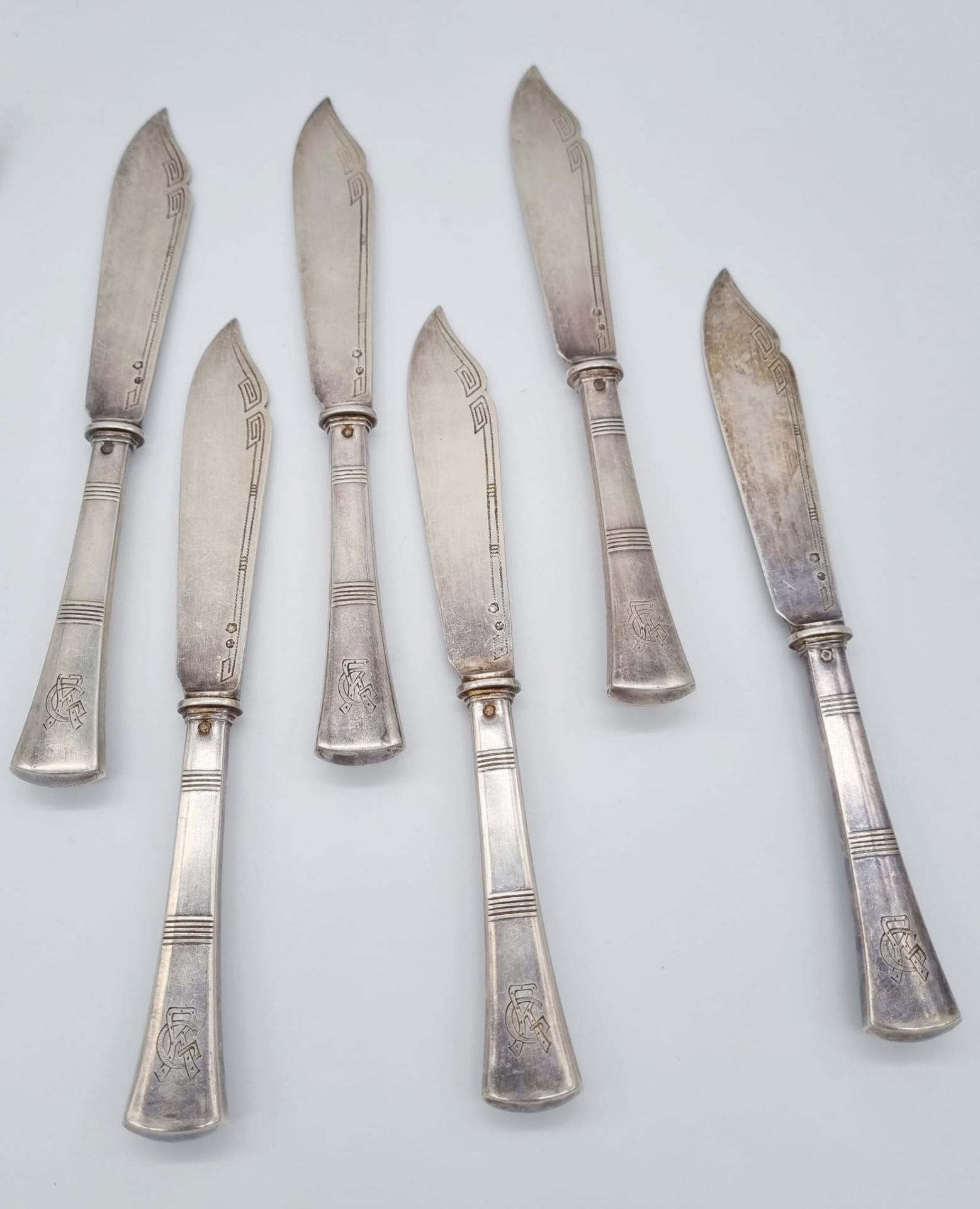 Fischbesteck, Wien 19.Jahrhundert, Griffe und Messerspitzen in 800 Silber, Gewicht: 573g, - Image 3 of 4