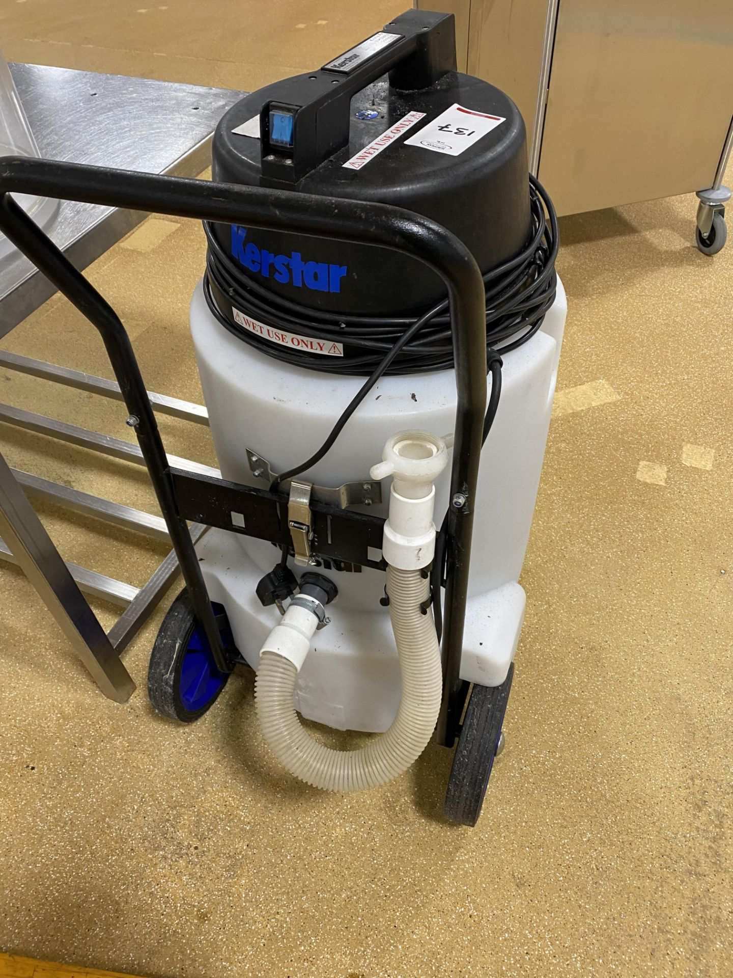 Kerstar KV100/2WP 240V Mobile wet vacuum cleaner, - Image 3 of 3