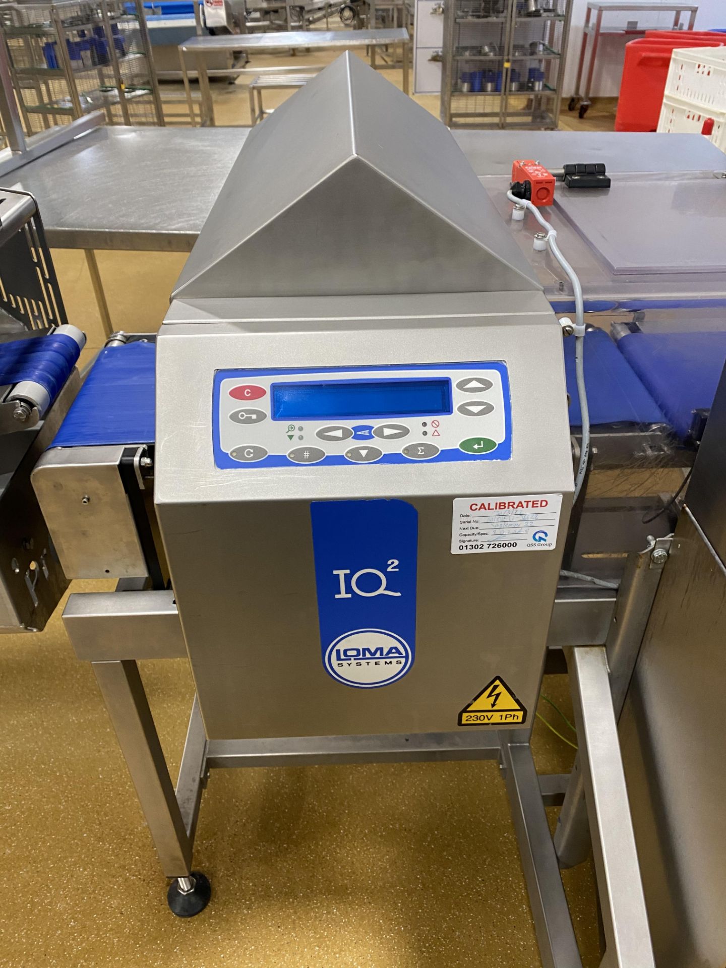 Loma IQ2 metal detector and checkweigher combi uni