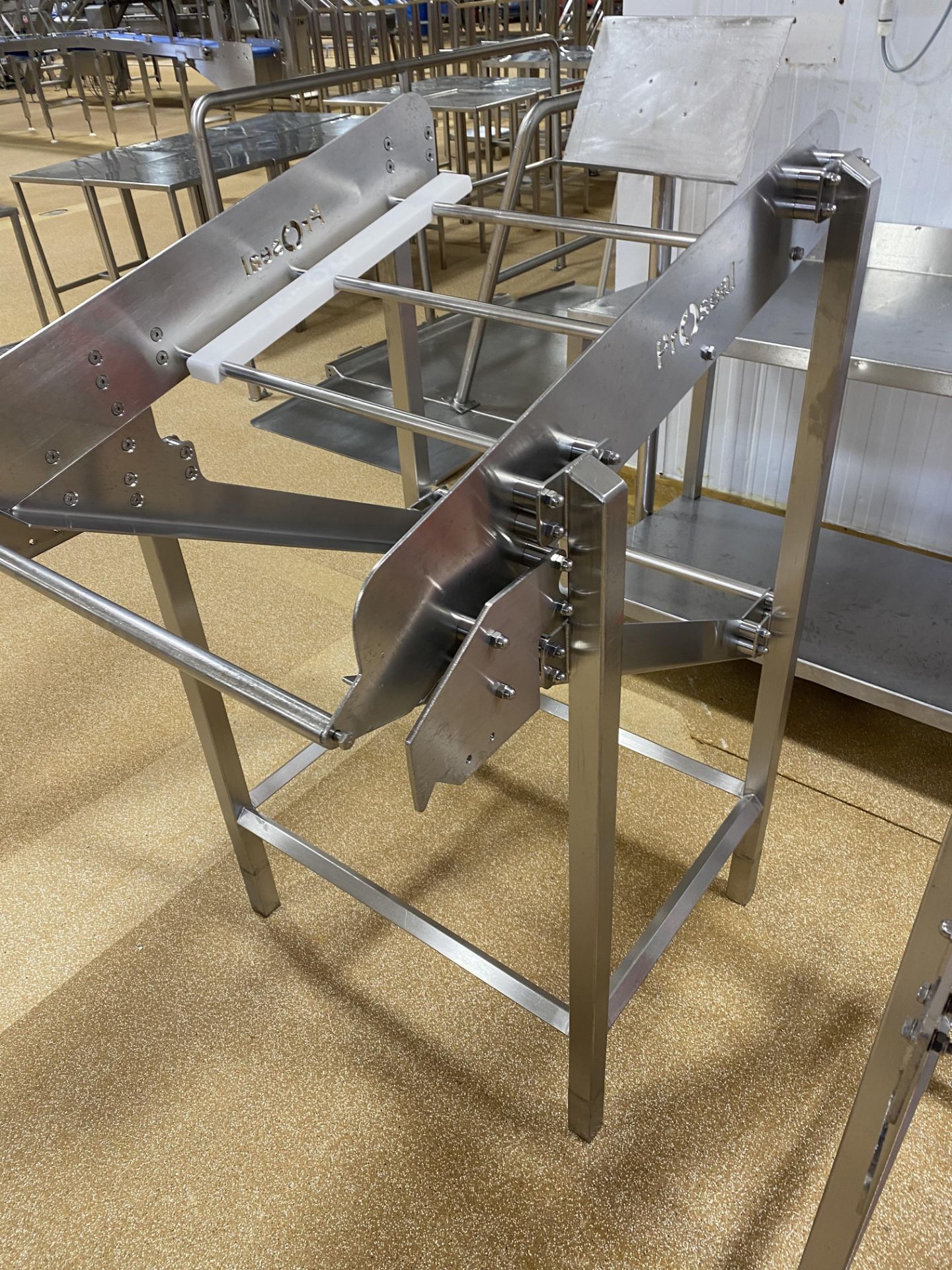 Proseal stainless steel tray picking unit - Image 2 of 2