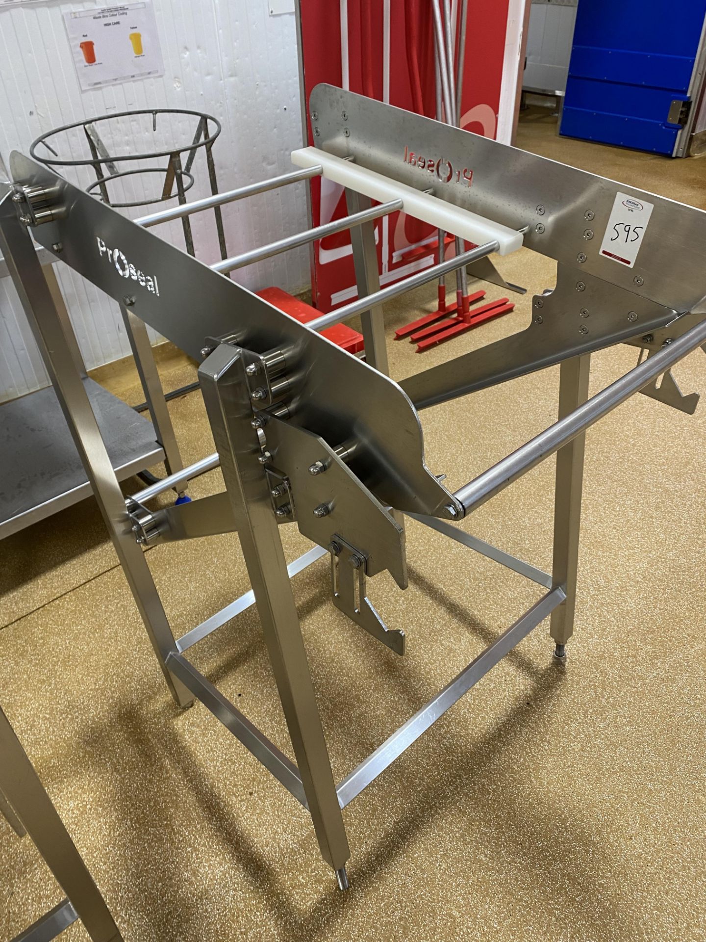 Proseal stainless steel tray picking unit