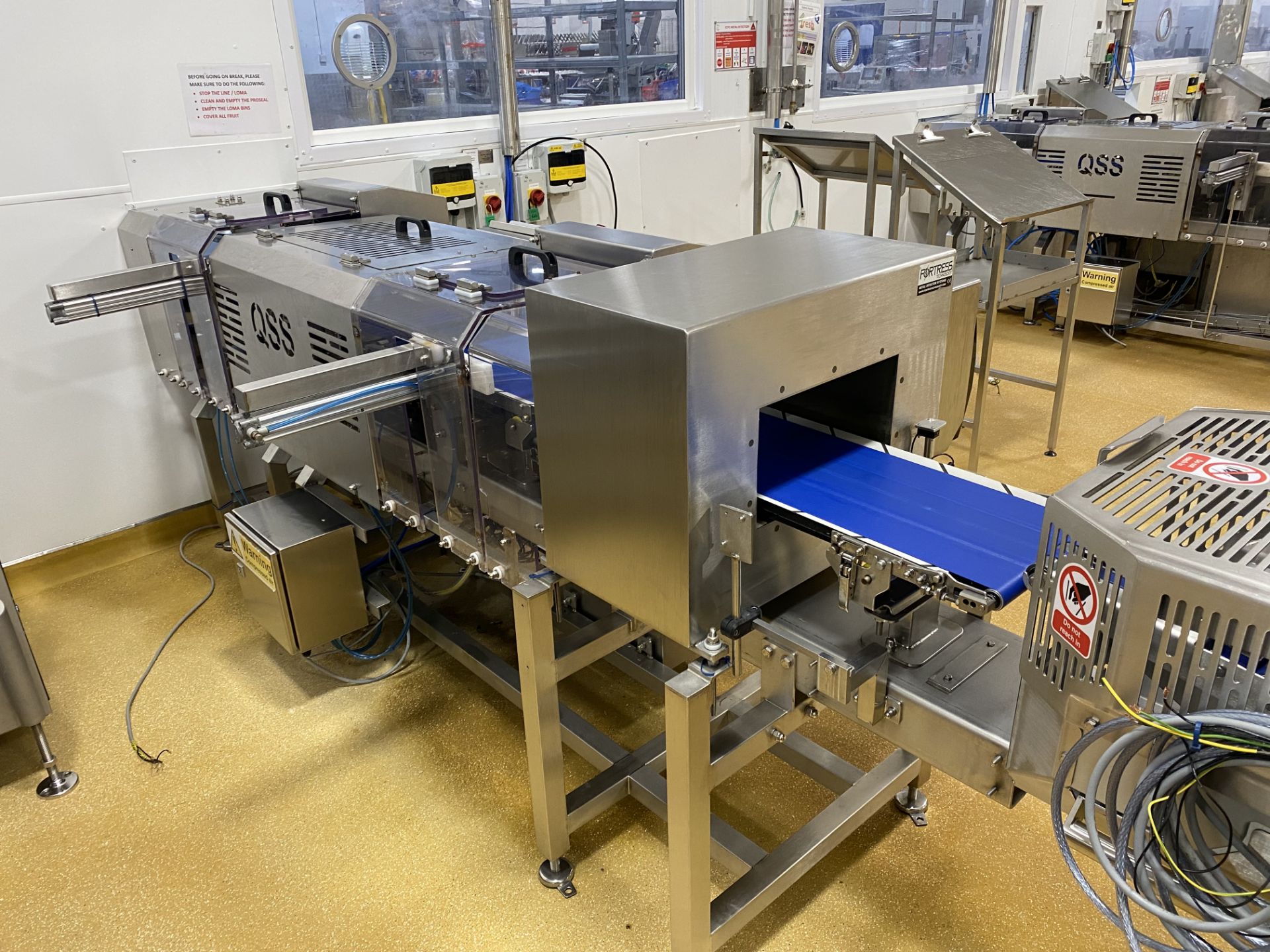 QSS Fortress Metal detector and checkweigher combi - Image 4 of 7