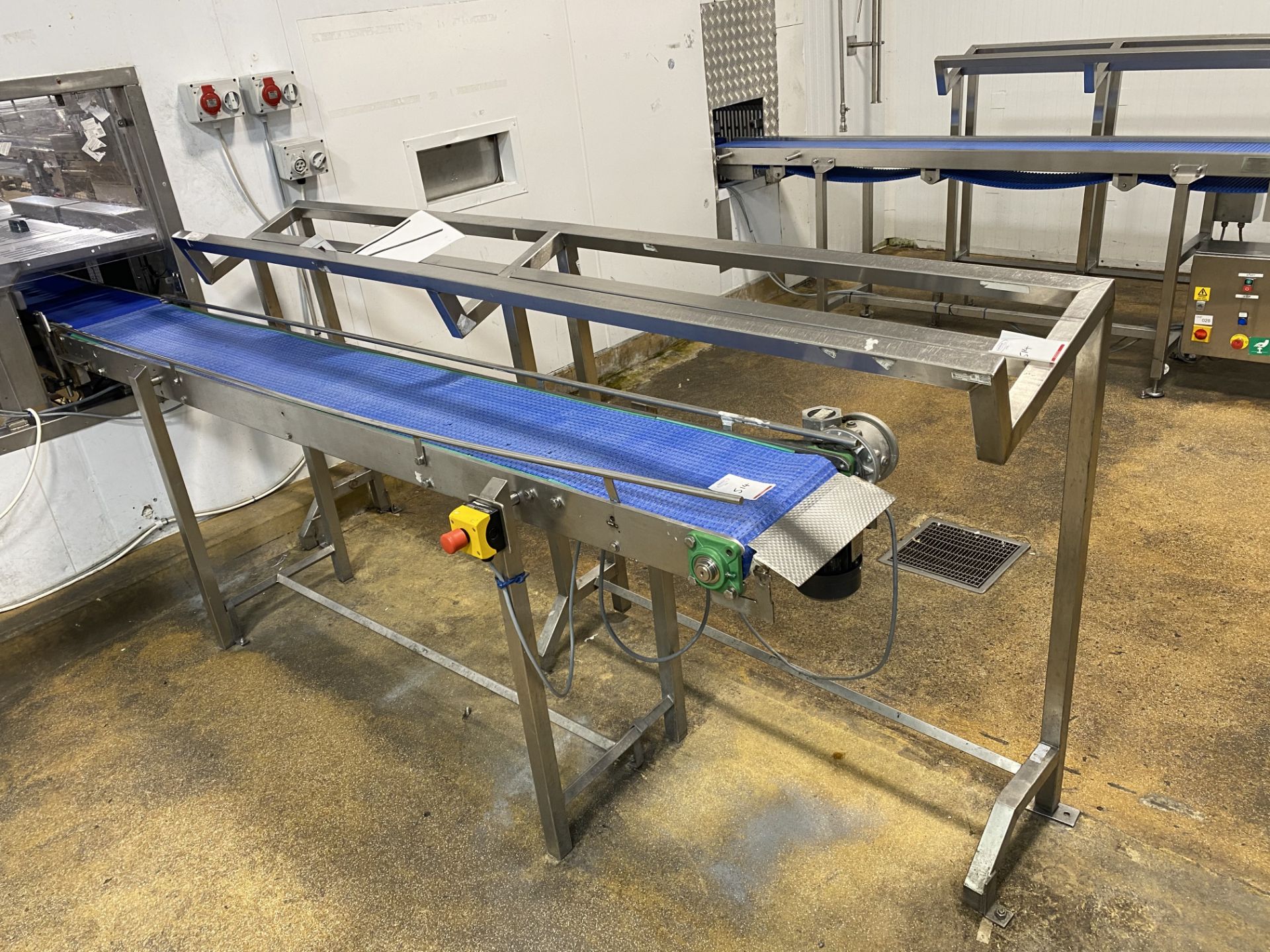 Motorised conveyer 2.5m, width 30cm with stainless - Image 2 of 2