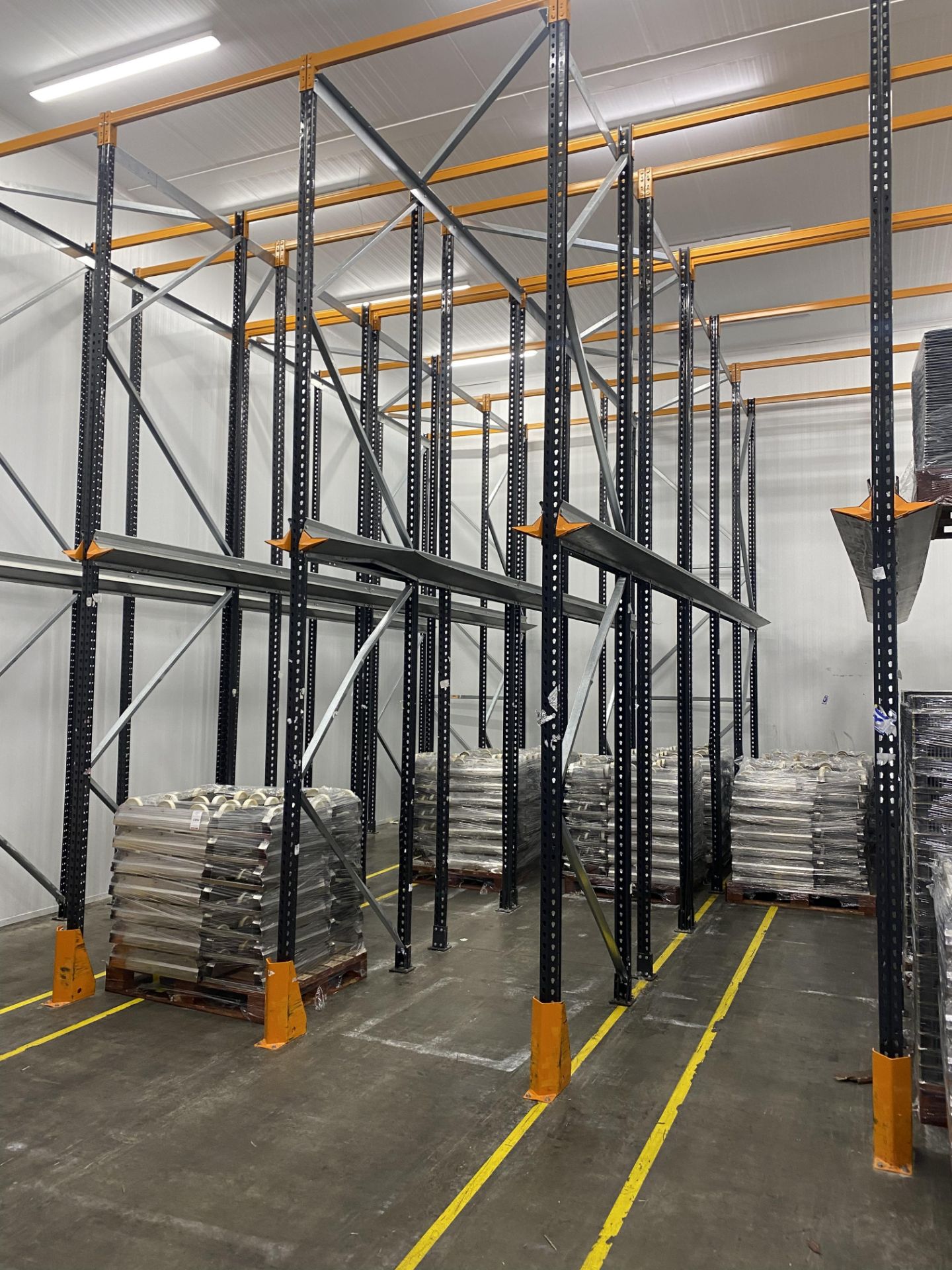 8 Bays of drive in heavy duty racking, 5m tall and - Image 3 of 6