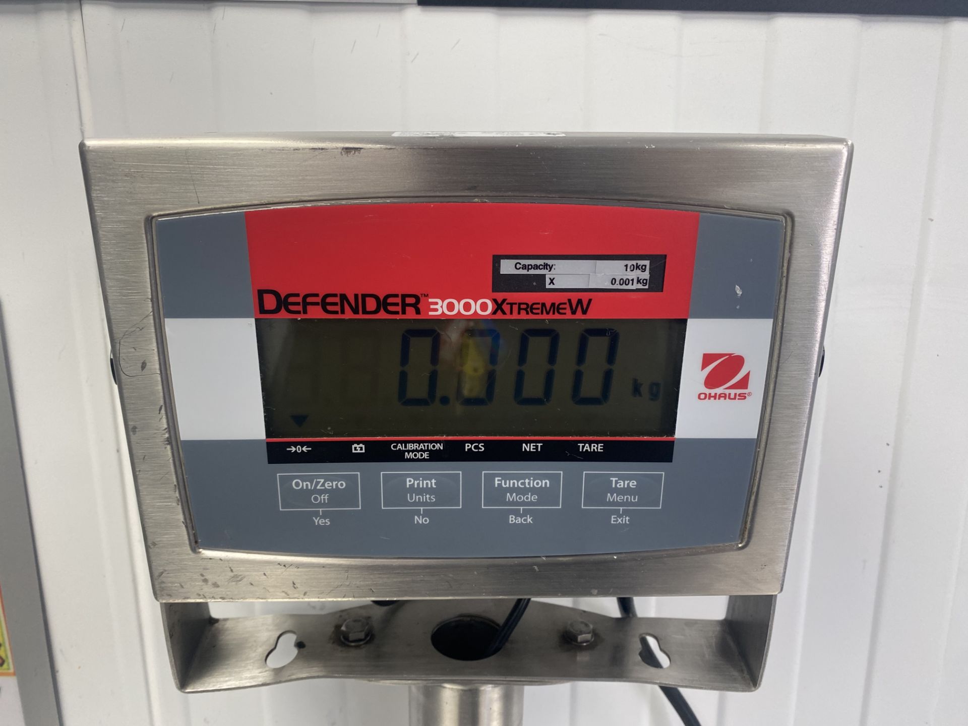 Ohaus Defender 3000 XtremeW scales , Capacity 10kg - Image 2 of 2