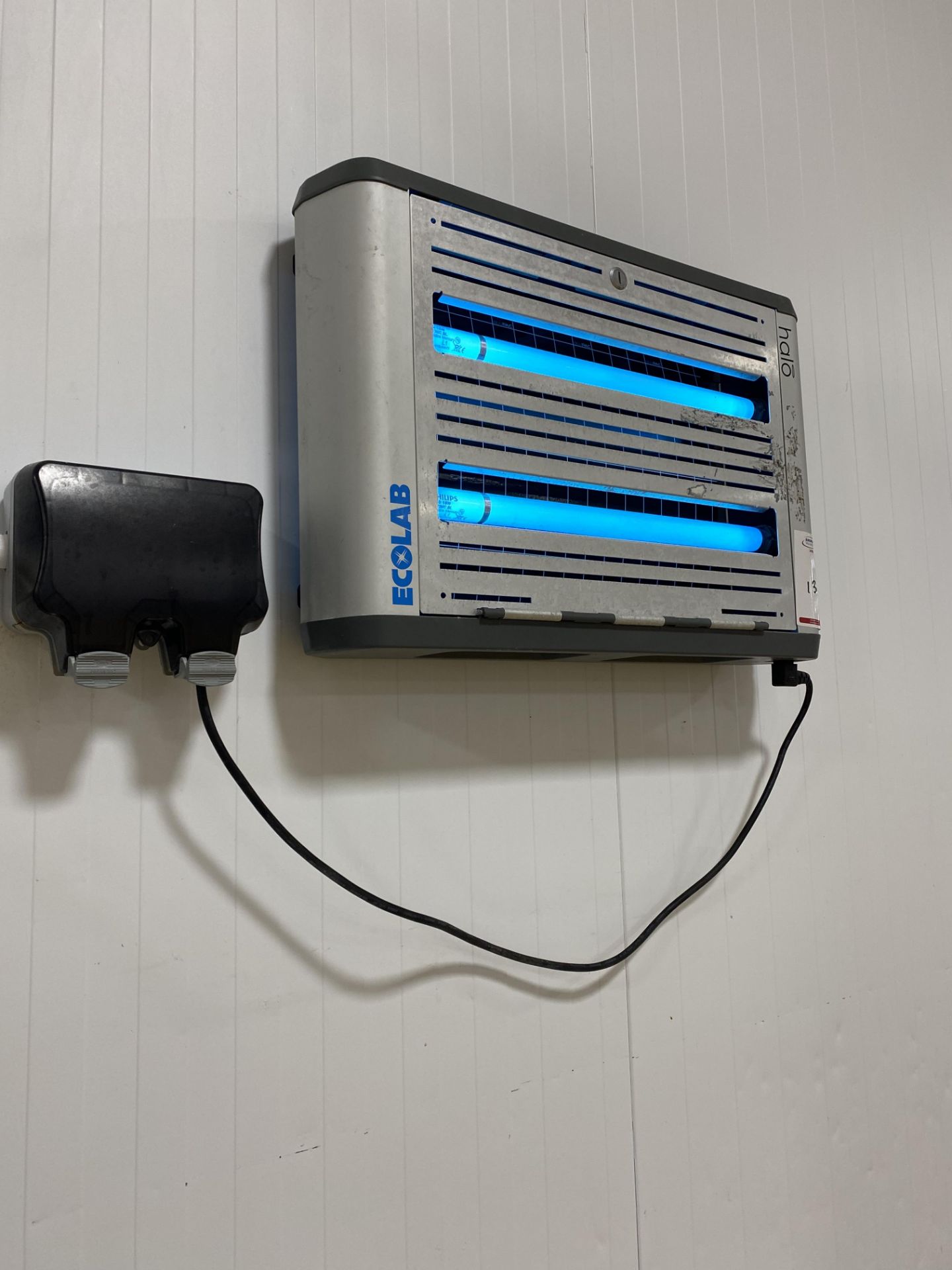 Wallmounted Ecolab Insect-o-cutor halo - Image 3 of 3