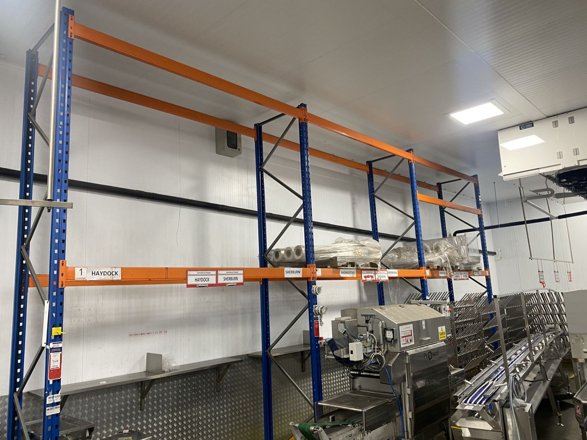 4 Bays of heavy duty racking, 6 uprights 4m tall a - Image 3 of 4