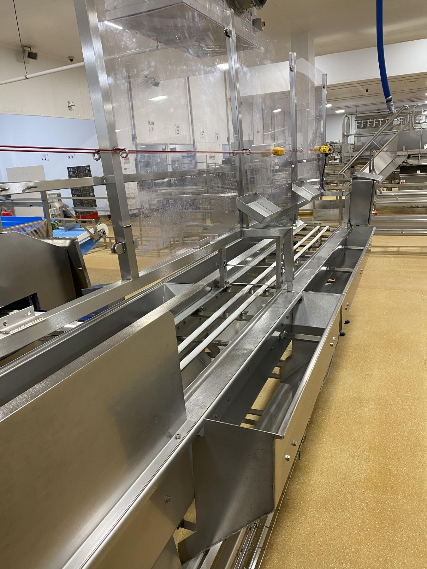 Under and over conveyor sorting station with persp - Image 3 of 4