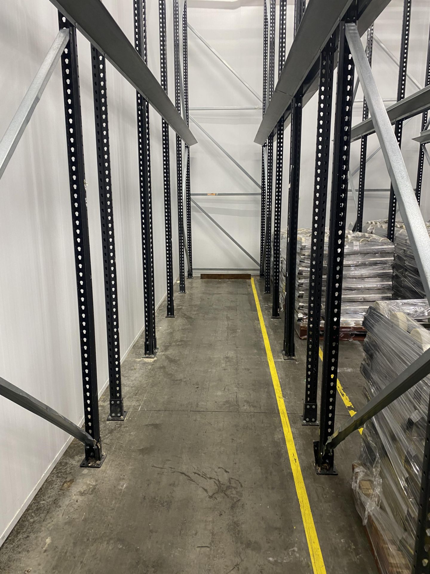 8 Bays of drive in heavy duty racking, 5m tall and - Image 5 of 6