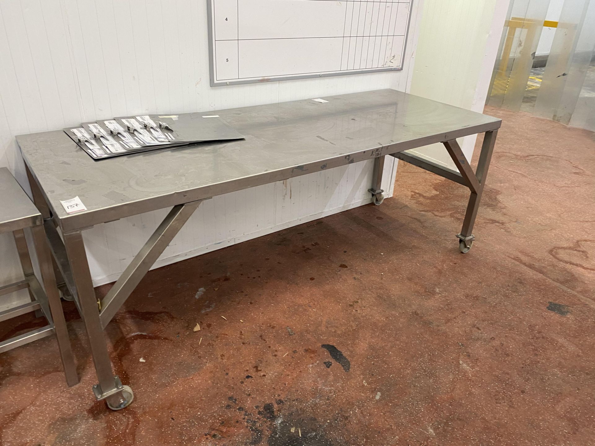 Mobile stainless steel preparation table