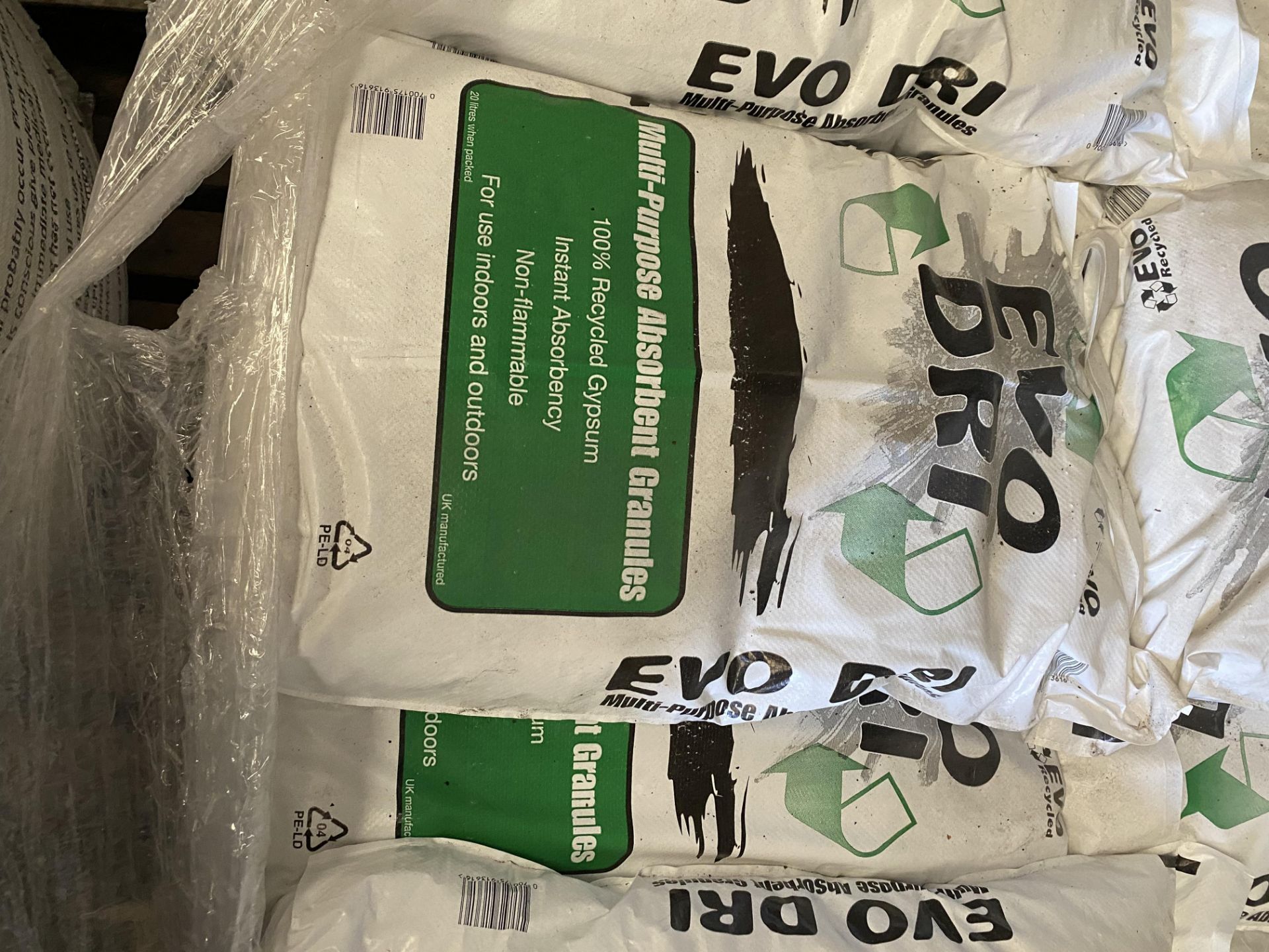 Pallet of Evo dry multi purpose absorbent granules - Image 2 of 2