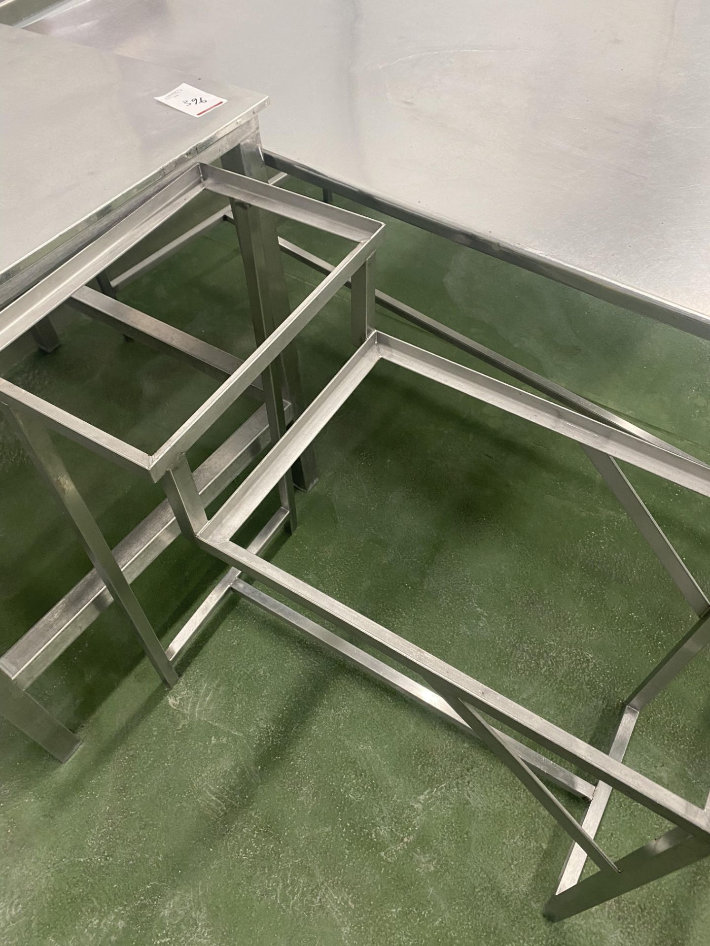 Stainless steel preparation bench , stainless steel preparation table , 3 stainless steel buckets - Image 3 of 3