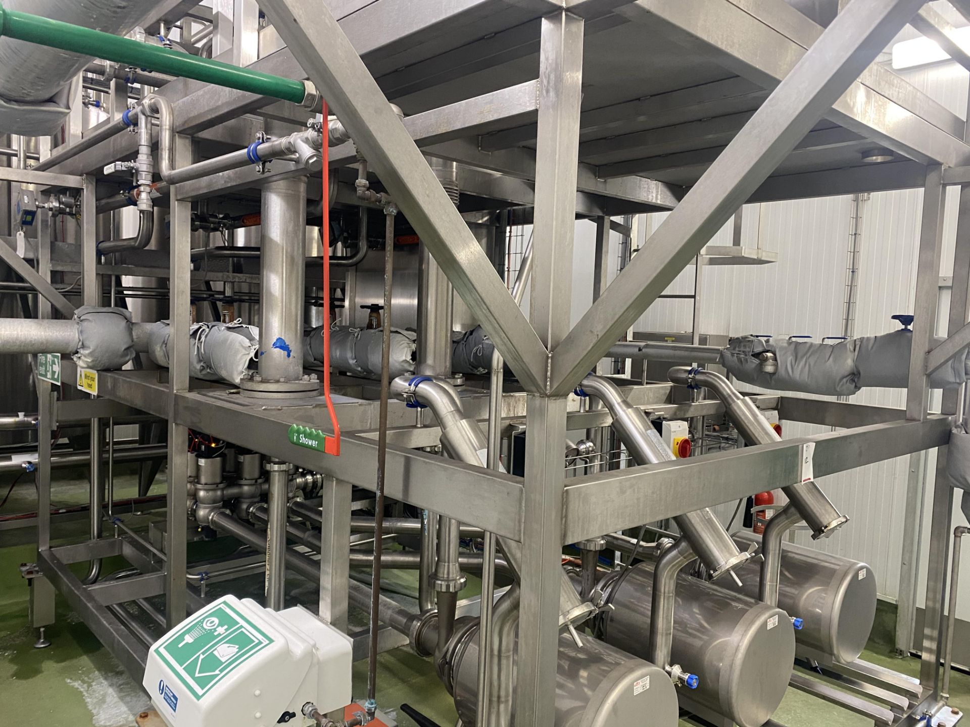 Hysyco CIP hygienic pipework and production cleaning system comprimising of 3 5000L stainless - Image 3 of 14