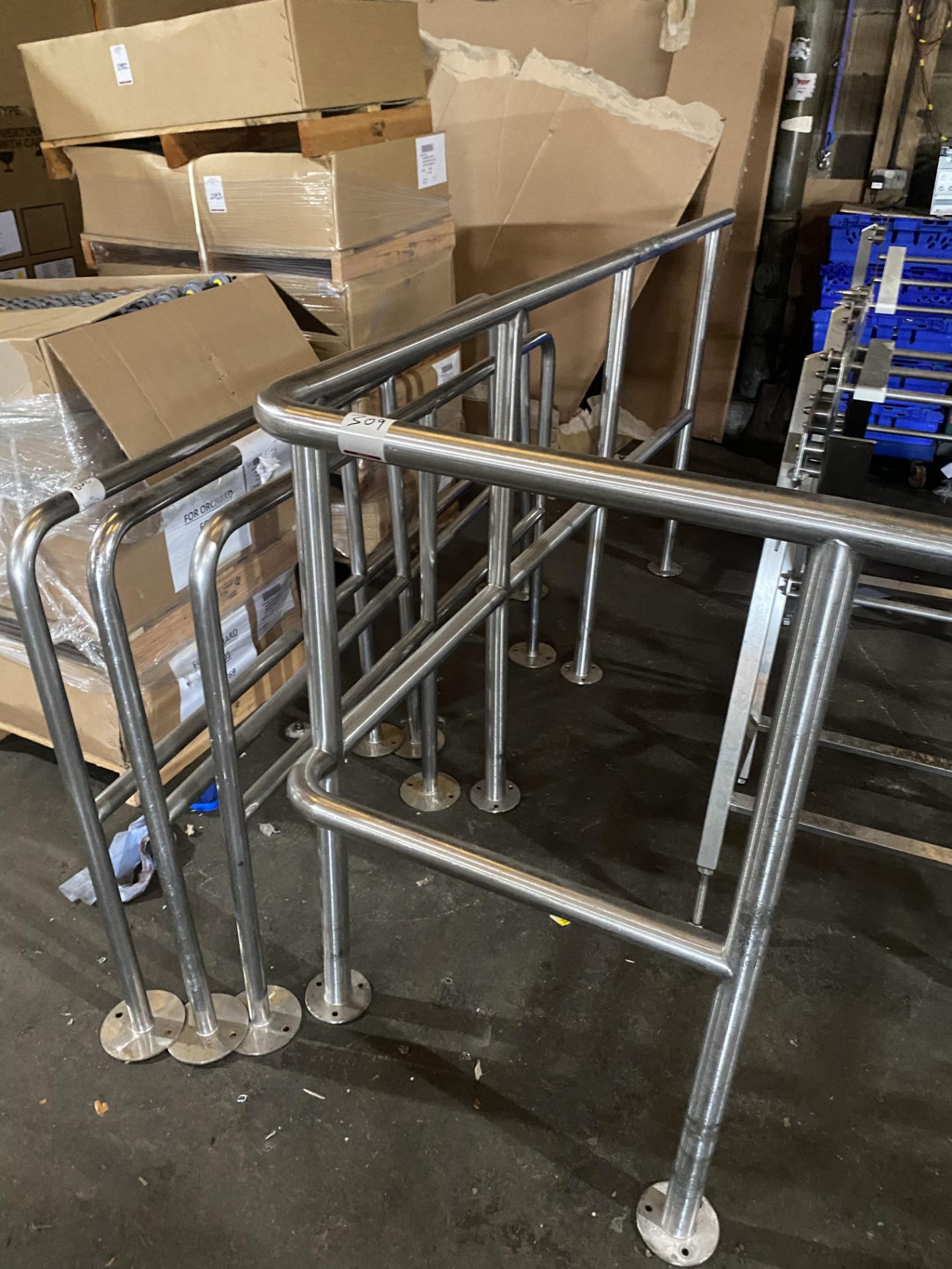 Various stainless steel pedestrian barriers (warehouse) - Image 2 of 2