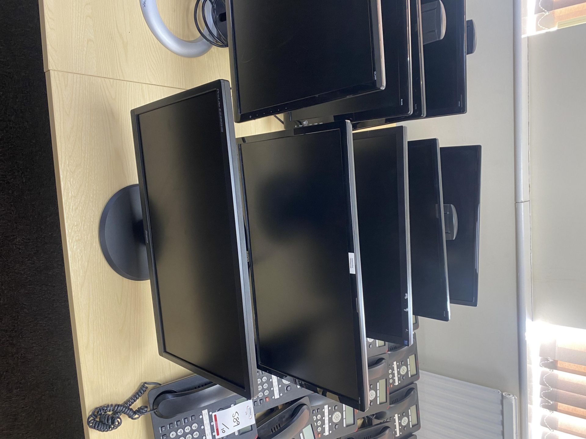 26 various flat screen monitors - Image 2 of 3