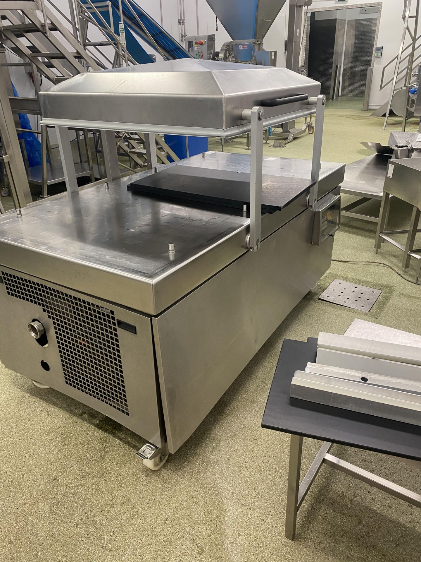 HFE vacuum systems - Vacuum sealer , model - 1000-STE-XL , sn 20121320, DOM 2012 - Image 3 of 5