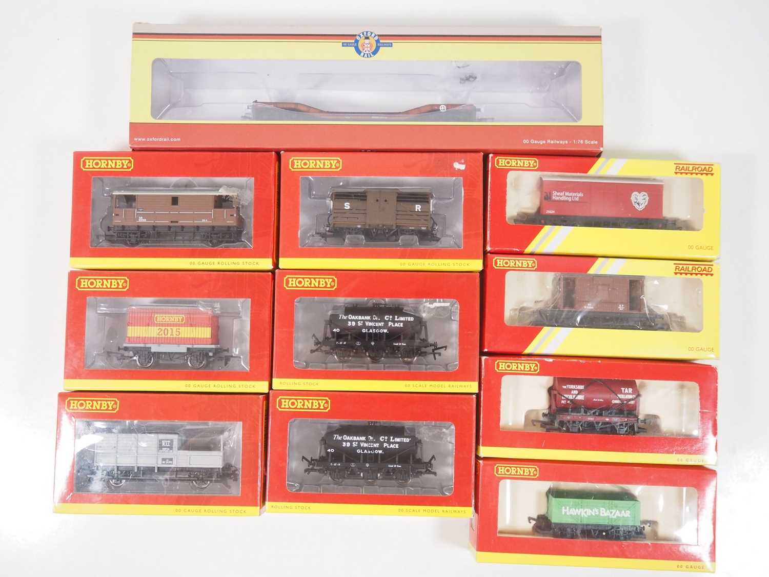 A mixed group of OO gauge wagons by HORNBY and OXFORD RAIL - VG in VG boxes (11)