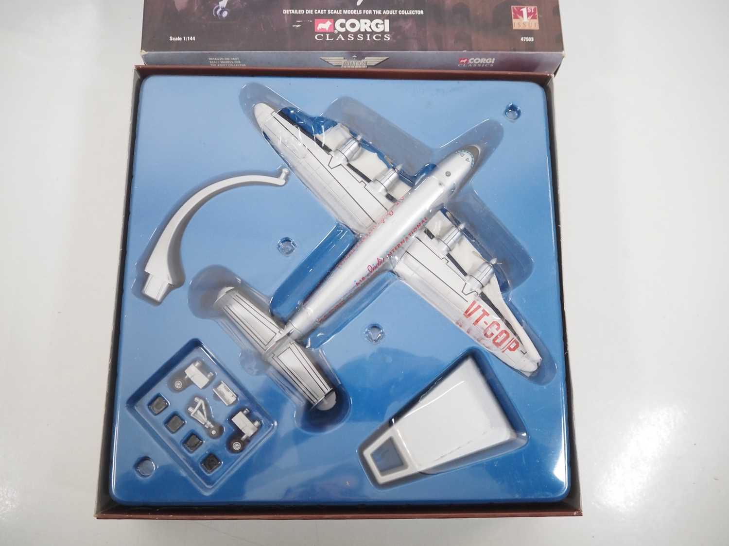 A pair of diecast model planes comprising a CORGI Aviation Archive 1:144 scale Lockheed - Image 4 of 4