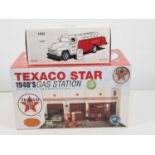 A 1:43 scale CHRONICLES 'Texaco Star' resin cast low relief 1940's Gas Station together with a 1:
