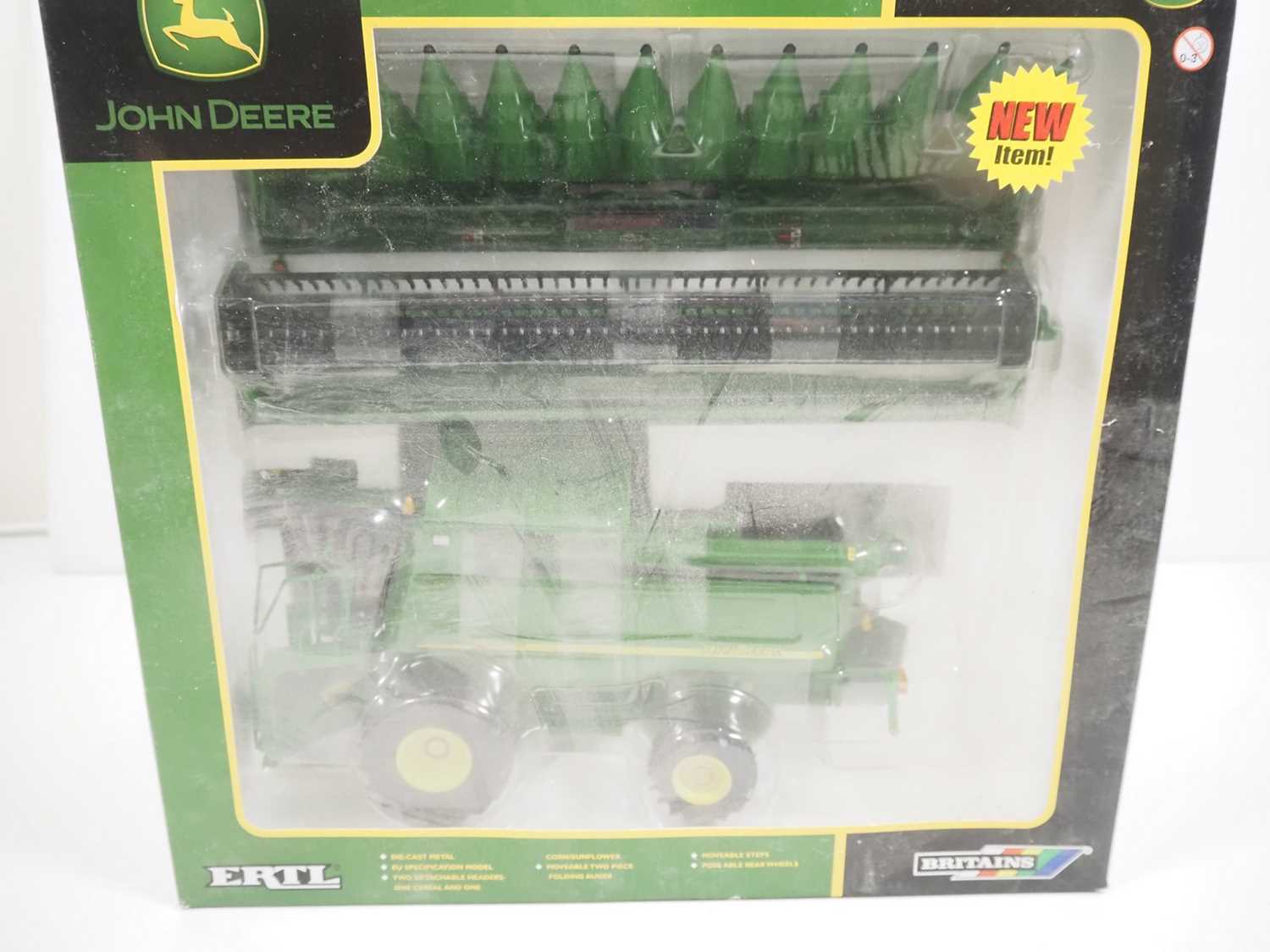 A group of 1:32 scale diecast tractors/farming equipment by SIKU and BRITAINS/ERTL, mostly in John - Image 4 of 4
