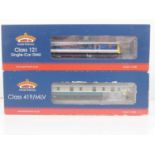 A pair of BACHMANN OO gauge railcars comprising a 31-267 class 419 Motor Luggage Van in BR blue/grey