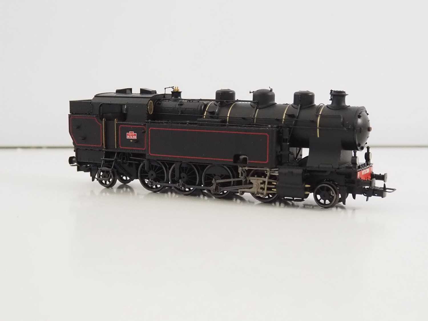 A pair of HO gauge JOUEF French outline steam locomotives comprising classes 141TA and 241P both - Image 8 of 9