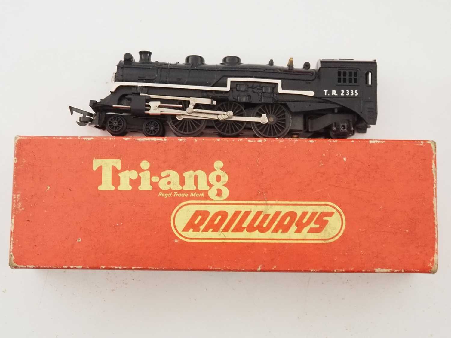 A pair of TRI-ANG OO gauge steam locomotives comprising a Continental Prairie tank and a Hiawatha - Image 3 of 6