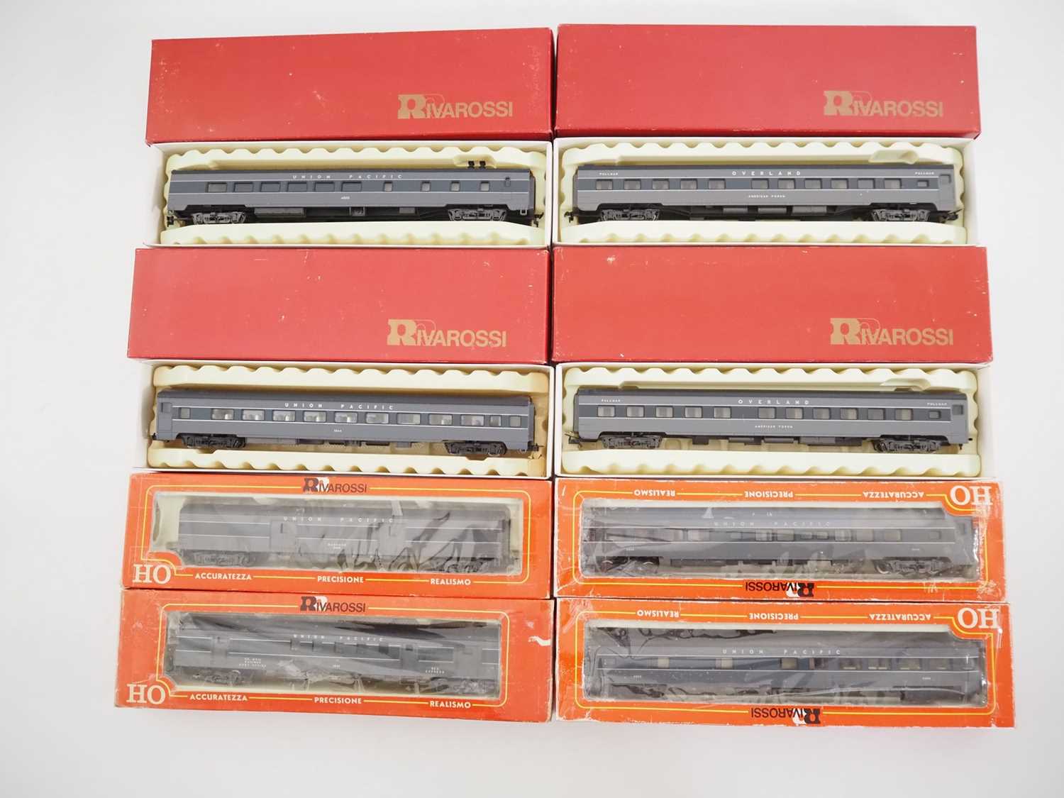 A group of RIVAROSSI HO gauge American outline passenger cars in Union Pacific grey livery - VG in G