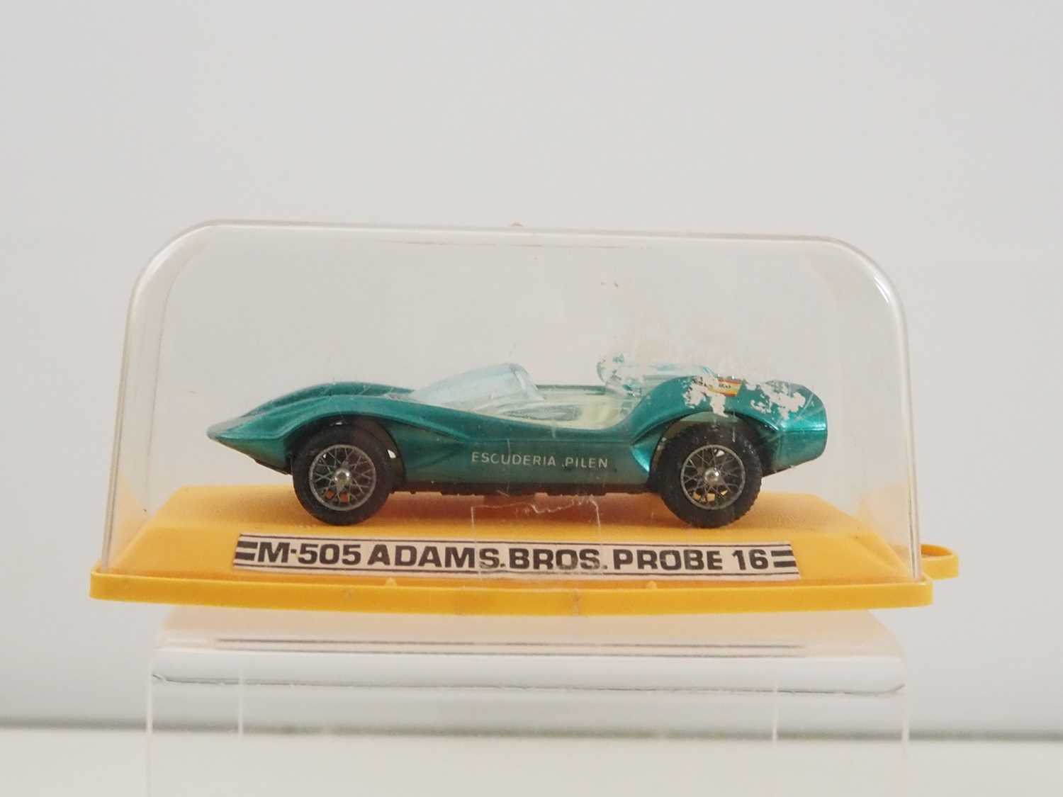 A group of 1:43 scale diecast cars comprising a DINKY 188 Jensen FF, an Auto Pilen (Spain) M505 - Image 5 of 10