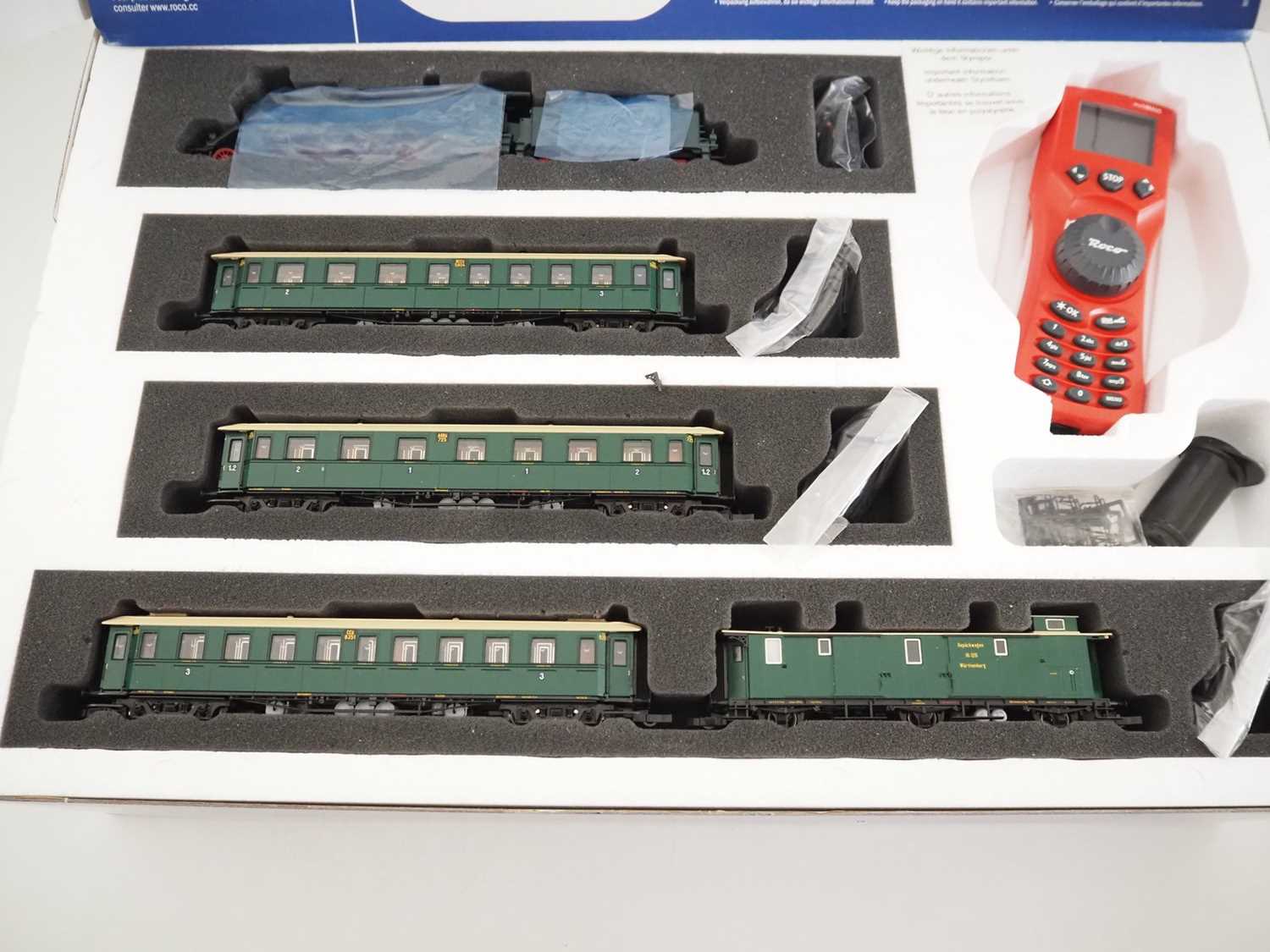 A ROCO HO gauge Wurttemberg outline 41279 Digital train set comprising a class C steam locomotive - Image 3 of 12