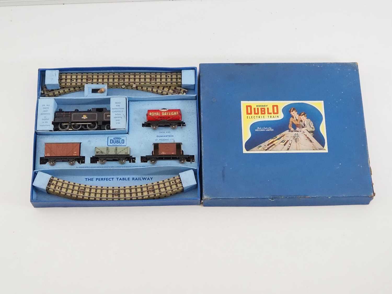 A HORNBY DUBLO OO gauge EDG17 0-6-2 Tank Goods Train set, appears complete - G/VG in G box