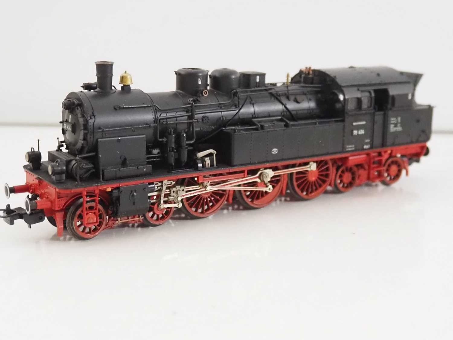 A group of FLEISCHMANN HO gauge German outline steam locos comprising two boxed and two unboxed - Image 3 of 13