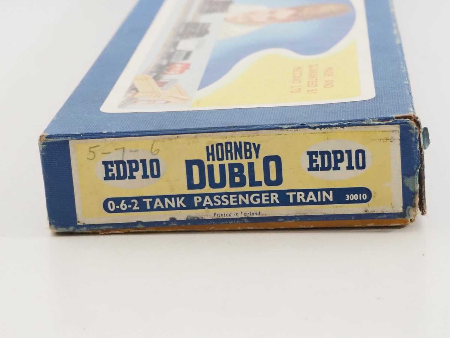 A HORNBY DUBLO OO gauge EDP10 0-6-2 Tank Passenger Train set in uncommon long box, appears - Image 2 of 2