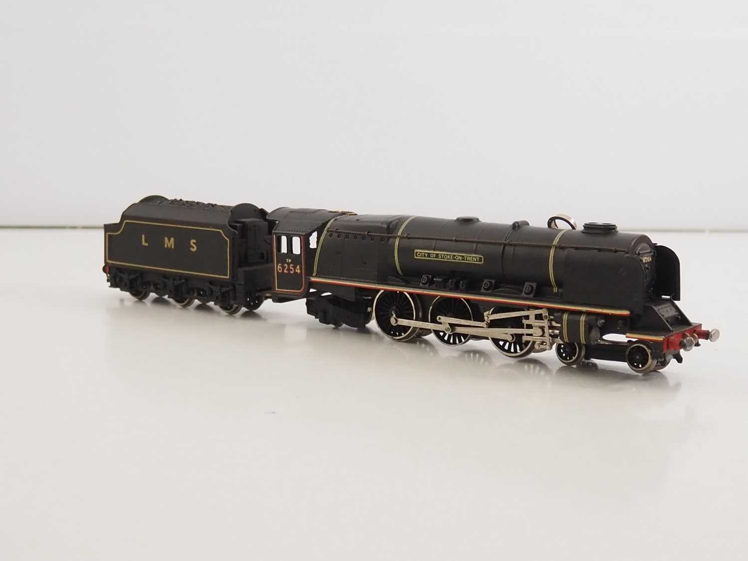 A WRENN OO gauge W2227 Duchess class steam locomotive 'City of Stoke on Trent' in LMS black livery - - Image 3 of 6