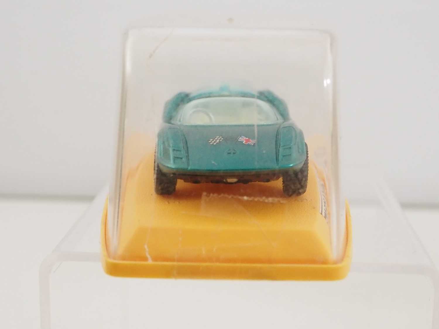 A group of 1:43 scale diecast cars comprising a DINKY 188 Jensen FF, an Auto Pilen (Spain) M505 - Image 9 of 10