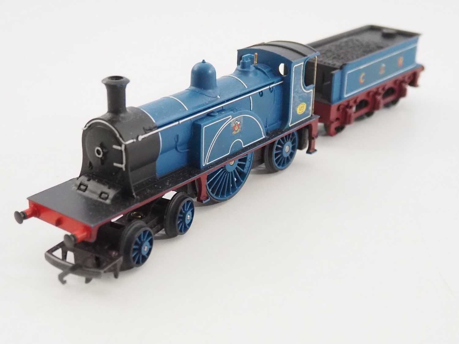 A TRI-ANG OO gauge Caledonian Single steam locomotive in CR matt blue - G-VG in G boxes (1 loco, 2 - Image 4 of 6