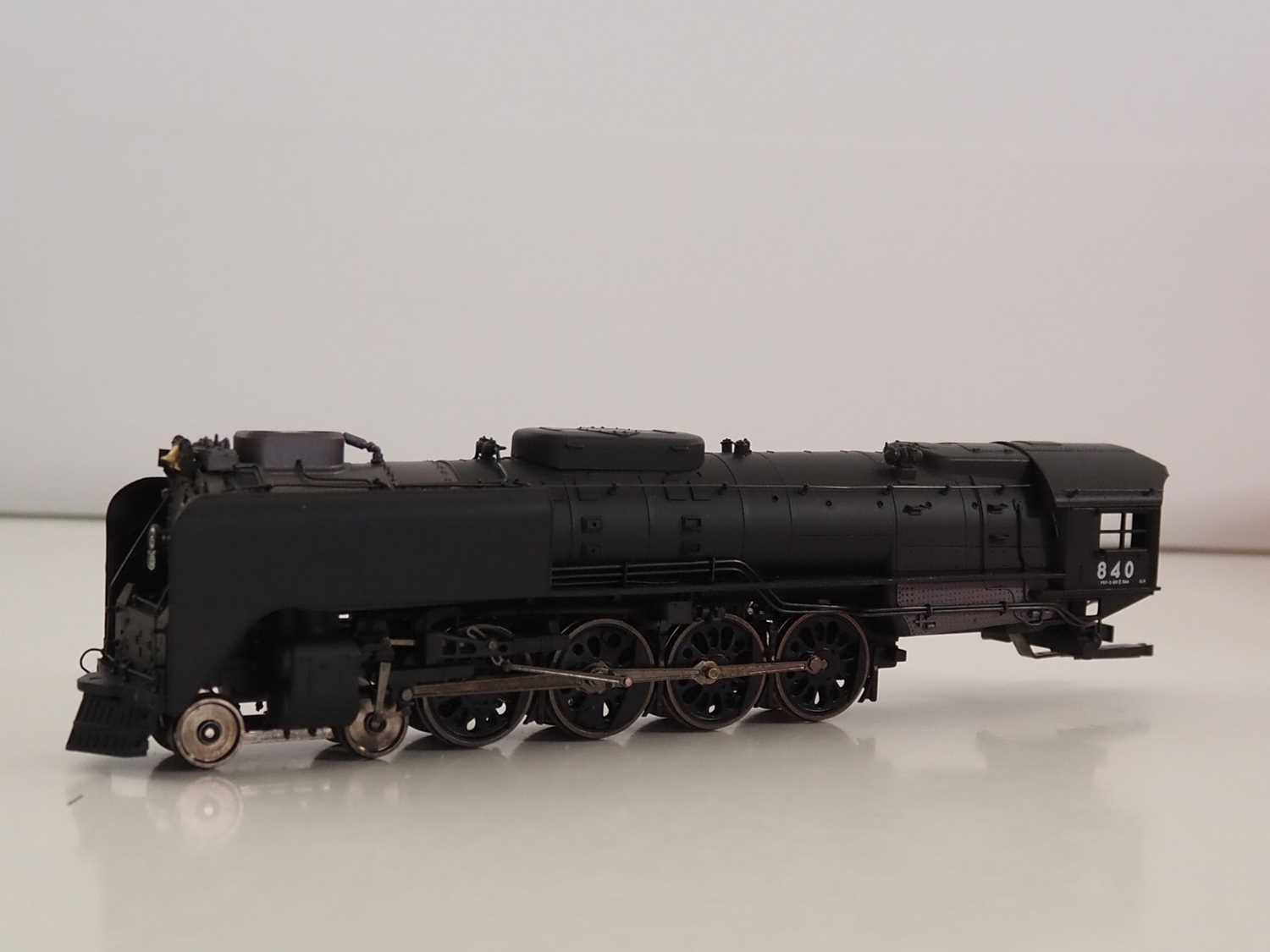A RIVAROSSI HO gauge American outline R5473 FEF3 4-8-8-4 steam locomotive in Union Pacific livery, - Image 5 of 6