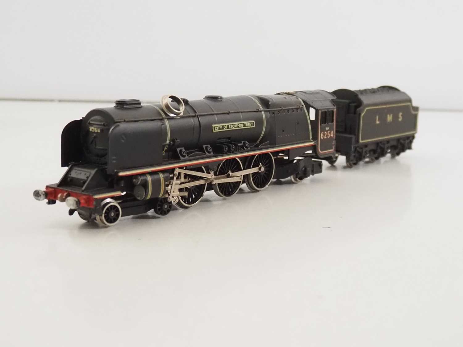 A WRENN OO gauge W2227 Duchess class steam locomotive 'City of Stoke on Trent' in LMS black livery - - Image 4 of 6