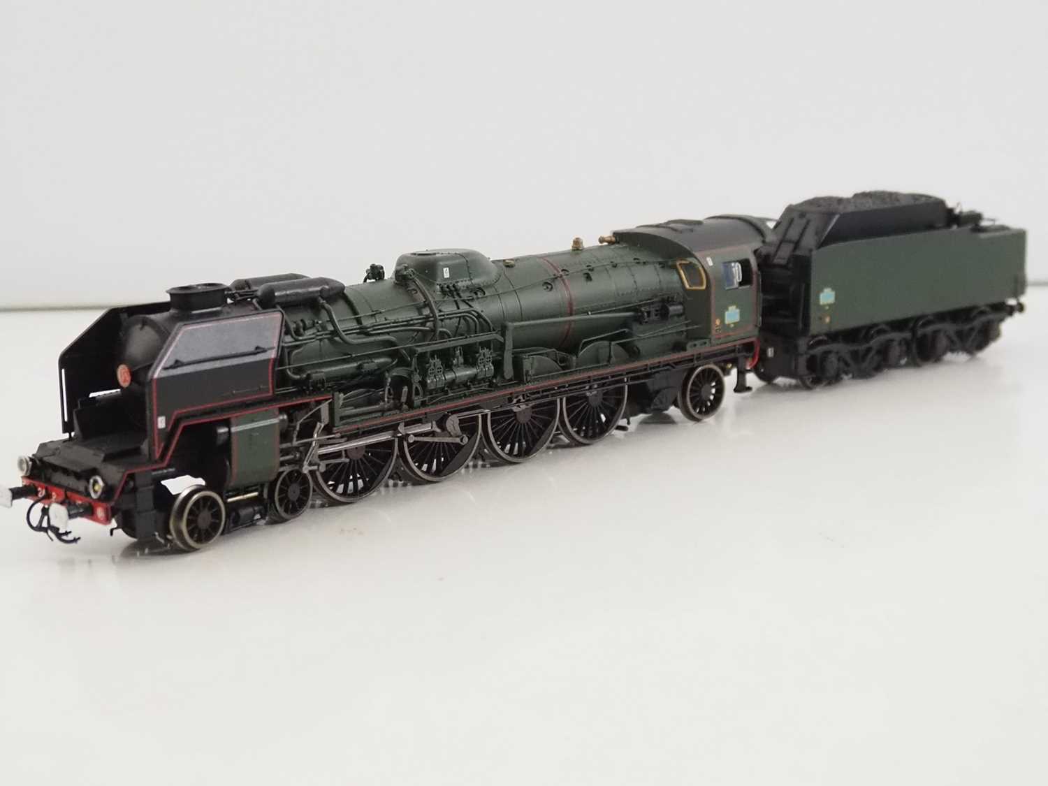 A pair of HO gauge JOUEF French outline steam locomotives comprising classes 141TA and 241P both - Image 4 of 9