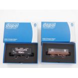 A pair of DAPOL O gauge wagons, comprising of a 7F-080-002 eight plank open wagon '2915