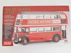 A SUNSTAR 2920 1:24 scale diecast London RT class bus in London Transport red/white livery