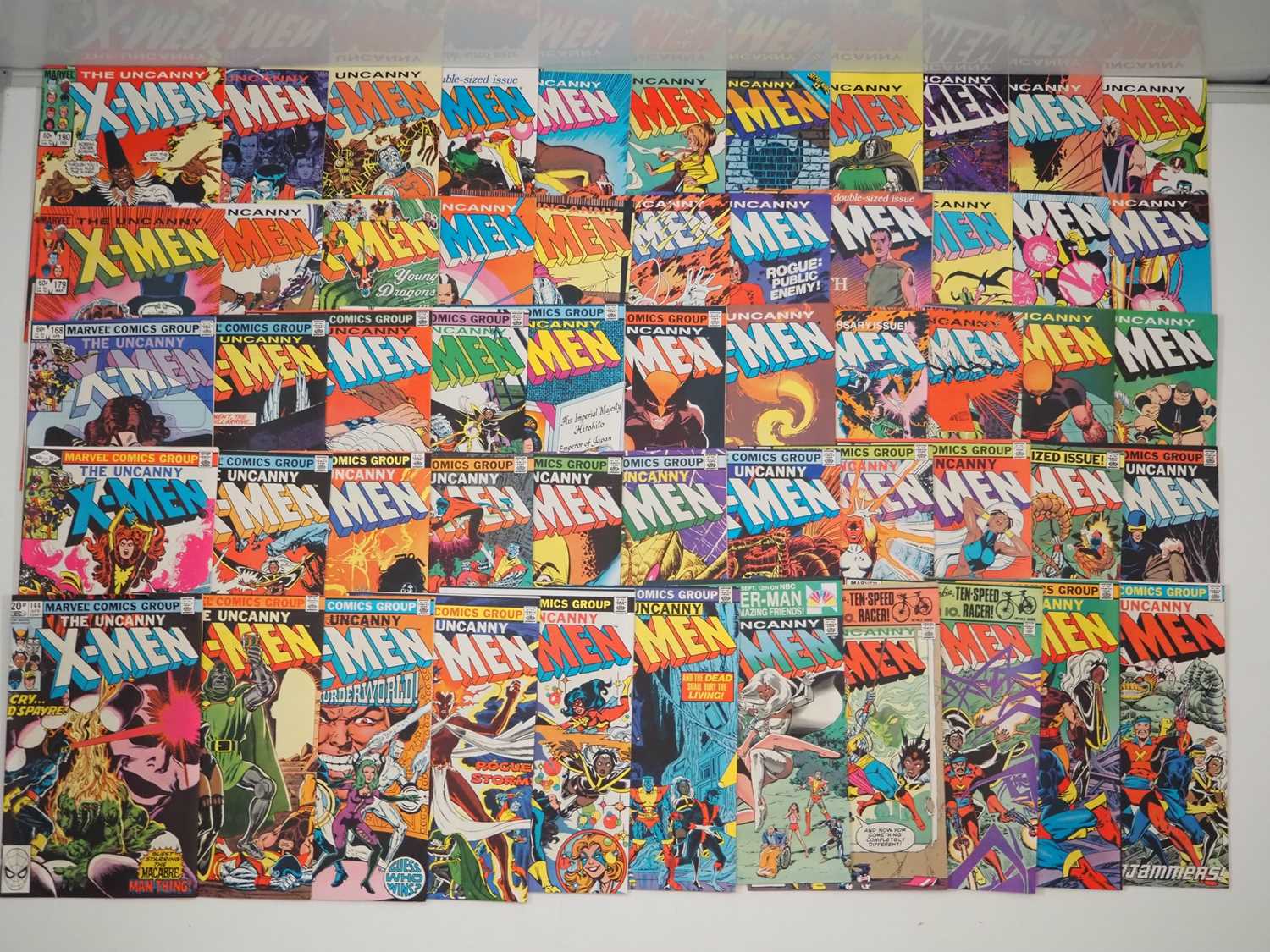 X-MEN #144 to 149, 152 to 200 (55 in Lot) - (1981/1985 - MARVEL - US & UK Price Variant) -