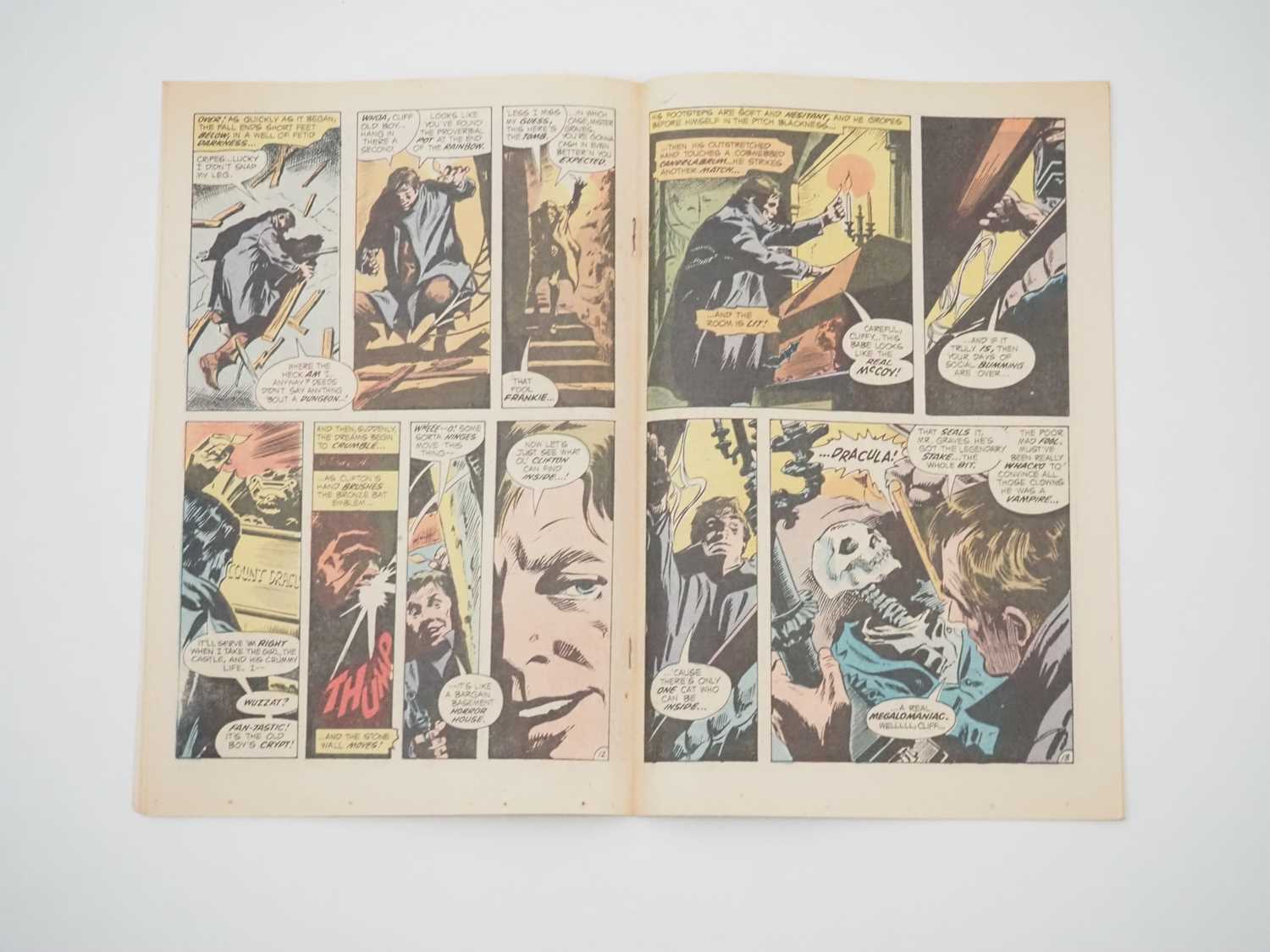 TOMB OF DRACULA #1 (1972 - MARVEL) - First appearances of Marvel's Dracula plus Frank Drake and - Bild 10 aus 25