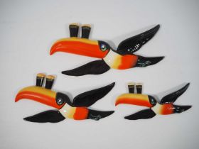 GUINNESS: Carlton Ware Flying Toucans set of three C1957 (15cm, 21cm and 25cm) (3)