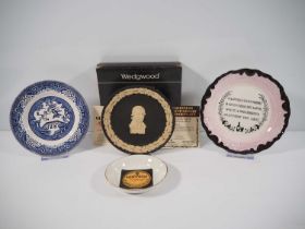 GUINNESS Advertising: Wedgwood 225th Anniversary Plate (1984), 'Willow Pattern' type plate limited