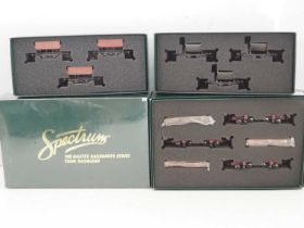 A group of SPECTRUM On30 scale logging and mining car multi-packs - VG in G/VG boxes (one is still